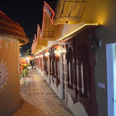 Hotel Vijayvargiya Dhani Bikaner Buitenkant foto